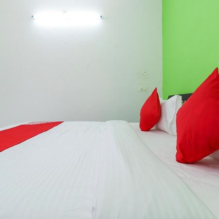 OYO 60739 Vedanta Rass Residency Hotell Lucknow Exteriör bild