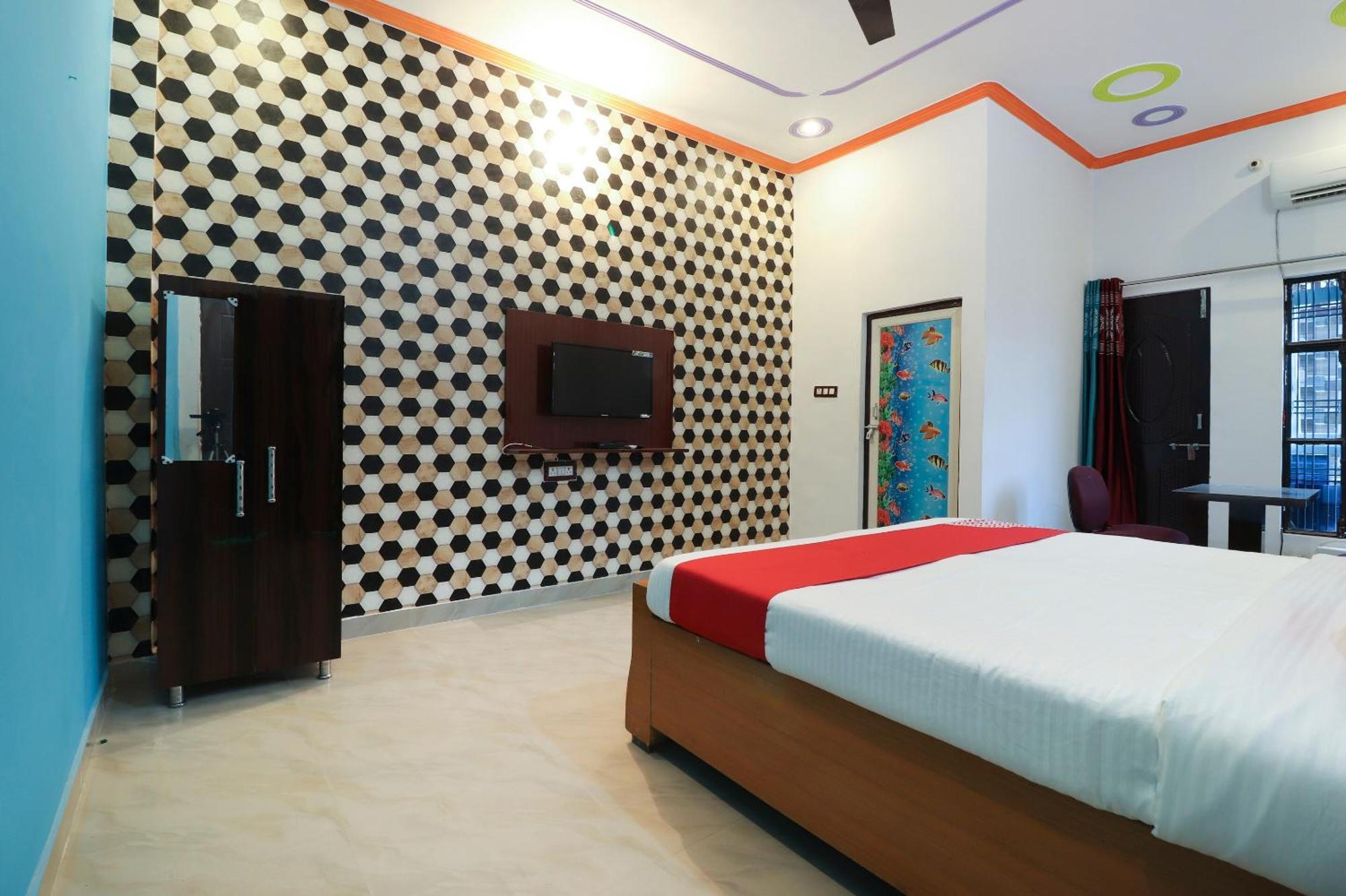 OYO 60739 Vedanta Rass Residency Hotell Lucknow Exteriör bild