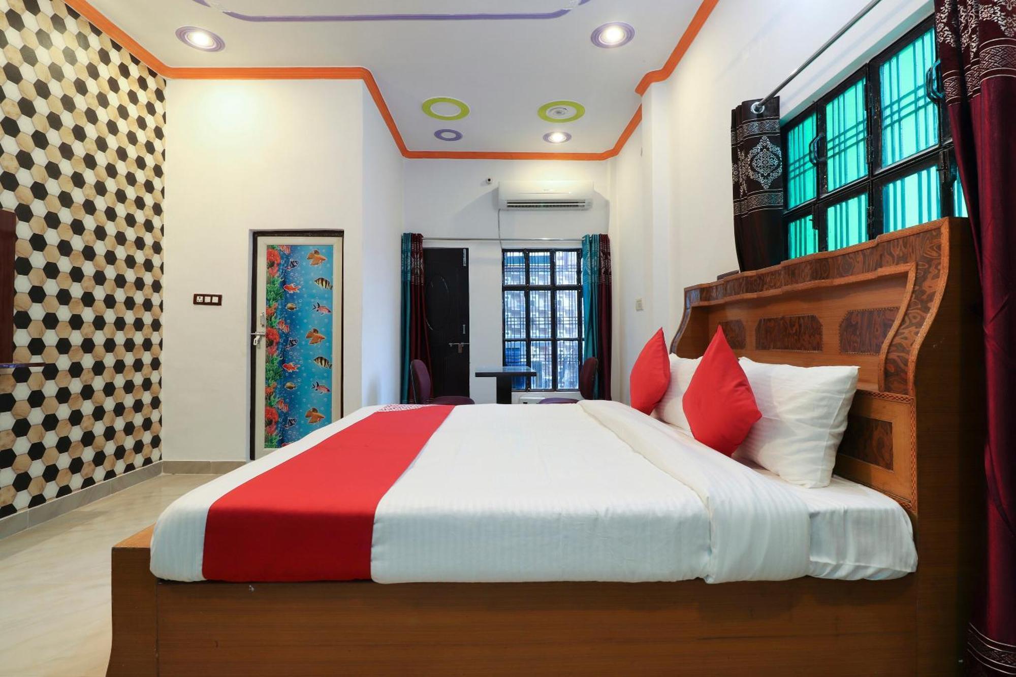 OYO 60739 Vedanta Rass Residency Hotell Lucknow Exteriör bild