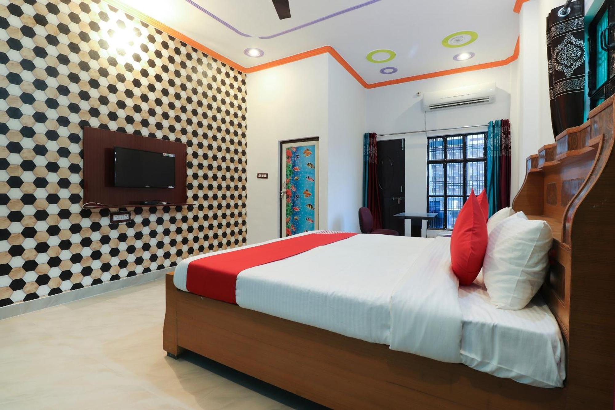 OYO 60739 Vedanta Rass Residency Hotell Lucknow Exteriör bild